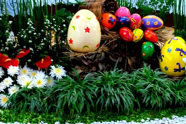 Easter eggs in the traditions of the Indo-European fertility where the egg is a symbol of spring. In the past, in Persian, ordinary people endow each egg during the celebration of spring, which for them also marks the beginning of a new year.