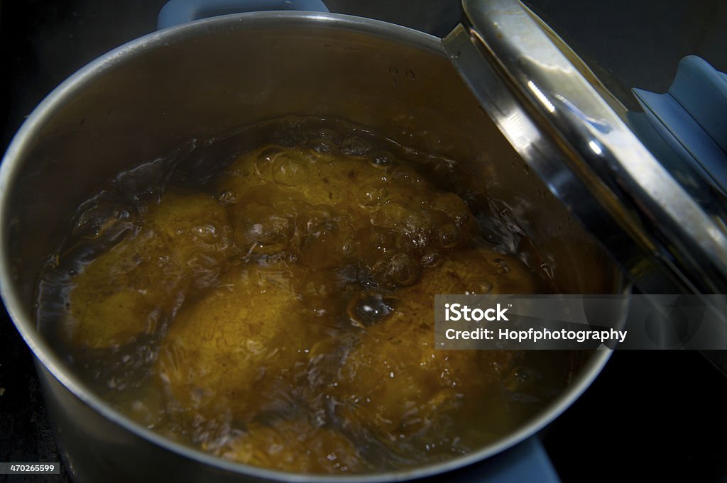 Kartoffeln in pot - Lizenzfrei Kartoffelsorte Yukon Gold Stock-Foto