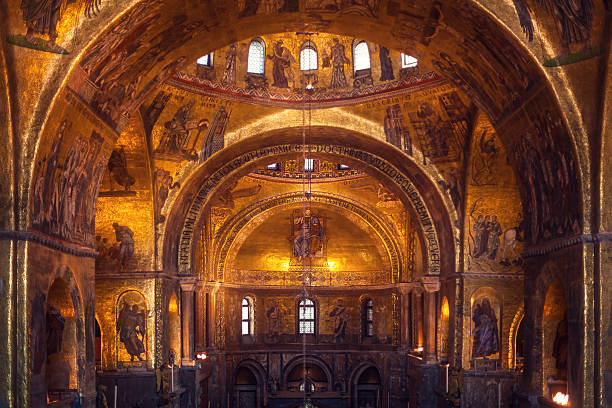 interno della basilica di san marco, venezia, italia - cathedral italy venice italy inside of foto e immagini stock