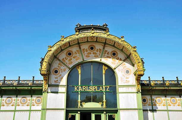 otto wagner pavillon, karlsplatz stadtbahn (u-bahn) station, vienna, austria - karlsplatz foto e immagini stock