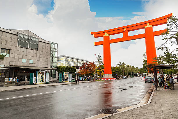 平安神宮、京都の日本 - 平安神宮 写真 ストックフォトと画像