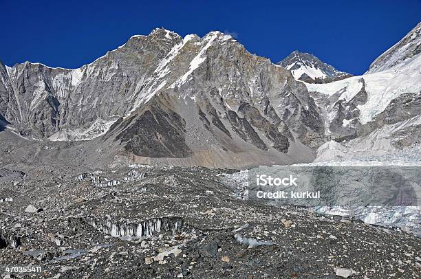 Himalaya Montagne - Fotografie stock e altre immagini di Ambientazione esterna - Ambientazione esterna, Asia, Bianco