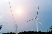 windkraftanlage-vor-mountain.jpg?b=1&s=170x170&k=20&c=VM3jGTcvDq788YugEv8N8HwwSaVg4h4Ew6RobSUsvVU=