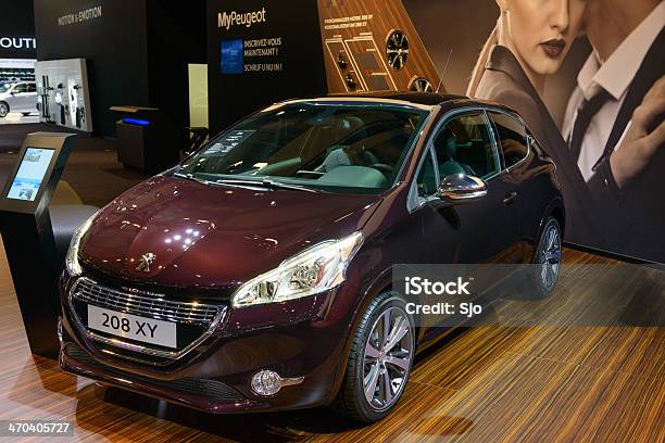 Peugeot 208 — стоковые фотографии и другие картинки 2014 - 2014, Peugeot, Авто-шоу