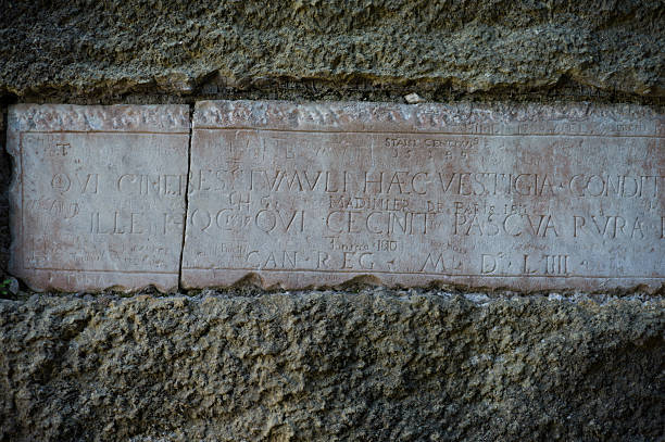 istock tomb of Virgil 470420158