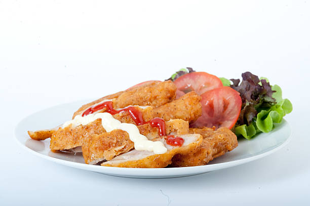 frito alitas de pollo con salsa, pollo dip - mayo mayonnaise salad plate fotografías e imágenes de stock