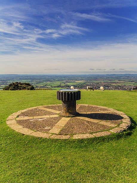 colina de cleeve - hill cotswold grass moor fotografías e imágenes de stock