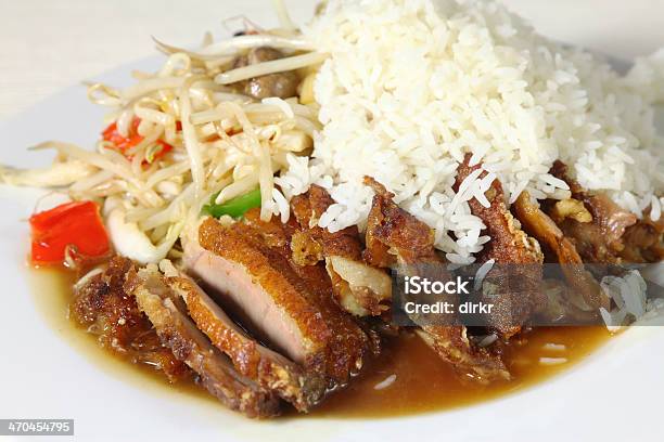 Foto de Pato Frito Crocante Ou Ente Kross e mais fotos de stock de Almoço - Almoço, Arroz - Alimento básico, Arroz de Grão Longo