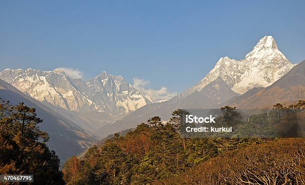 ヒマラヤ山脈 - アジア大陸のストックフォトや画像を多数ご用意 - アジア大陸, アマダブラム, エベレスト山