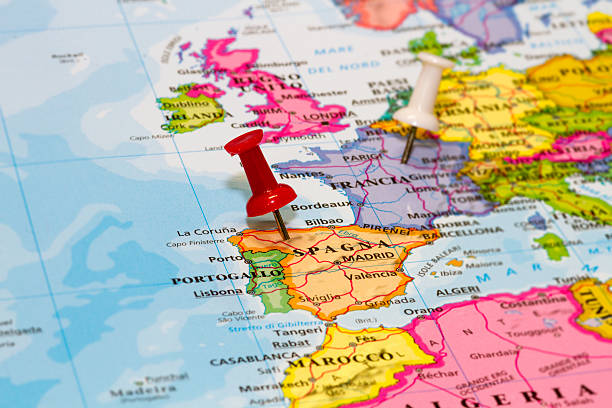 istock Map of Spain with a white pushpin stuck 470469389