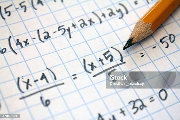 Foto de Cálculo De Problemas e mais fotos de stock de Símbolo Matemático - Símbolo Matemático, Álgebra, Fórmula Matemática