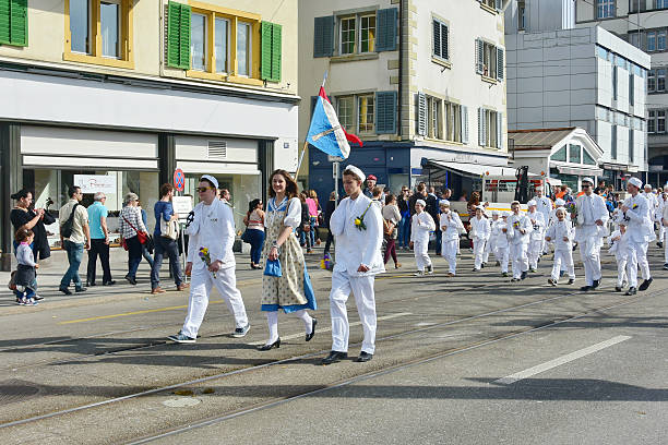 a zurique desfile de férias de primavera - sechseläuten - fotografias e filmes do acervo