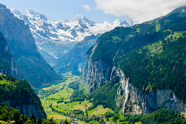 xxxl: лаутербруннен долина в бернский оберланд, швейцария -xxxl - staubbach falls стоковые фото и изображения