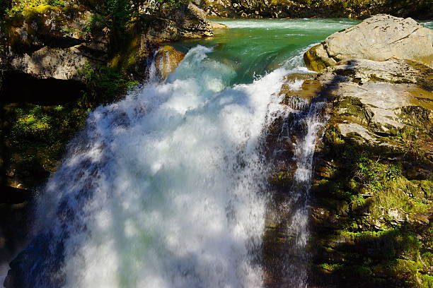 mt. baker s green river - north cascades national park cascade range river waterfall photos et images de collection