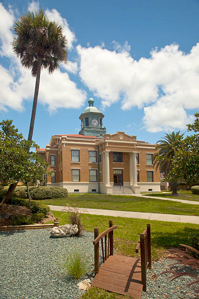 istock Small Town Courthouse in Inverness Florida. 470556915