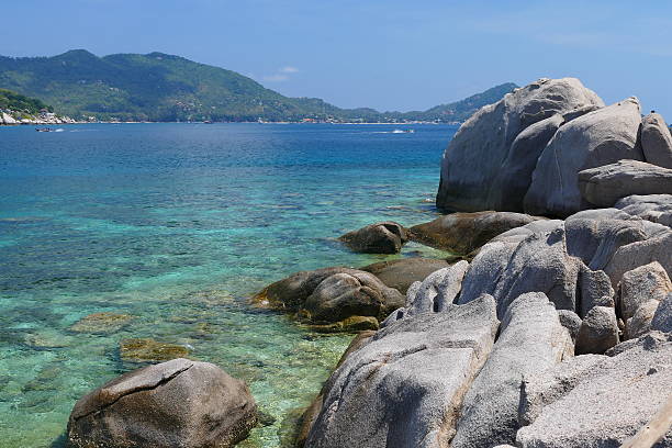 istock Beautiful Blue Ocean Bay on Tropical Island 470560156