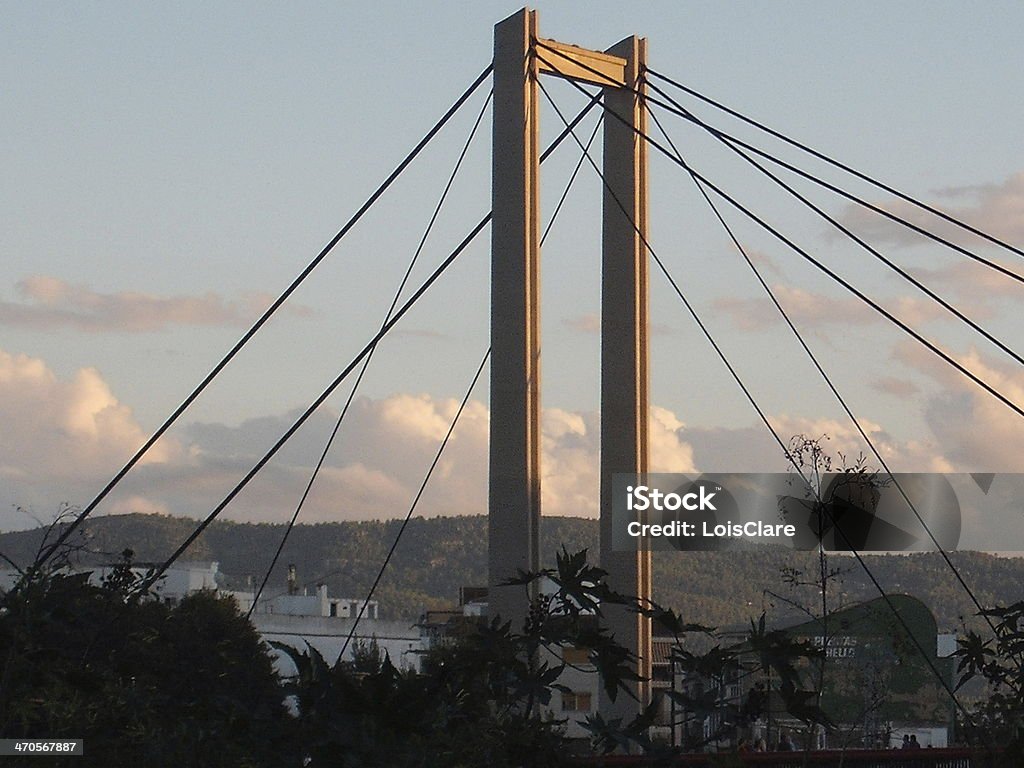 Gandia Suspension Bridge in der Abenddämmerung - Lizenzfrei Abenddämmerung Stock-Foto