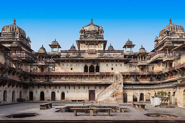 istock Jehangir Mahal (Orchha Fort) in Orchha, India 470586118