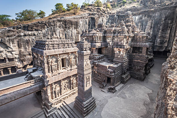 kailas temple ellora - asia buddha buddhism carving photos et images de collection