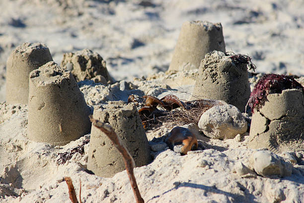 istock Image of sandcastles and seaweed, seaside bucket and spade method 470651228