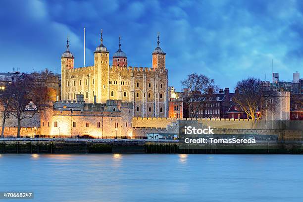 Tower Of London At Night Uk Stock Photo - Download Image Now - Tower of London, White Tower - Tower of London, London - England