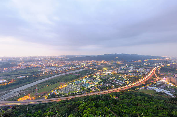 istock night view of Taipei 470697222