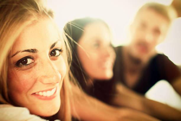 College students studying outdoors\u2028http://www.massimomerlini.it/is/lifestyles.jpg
