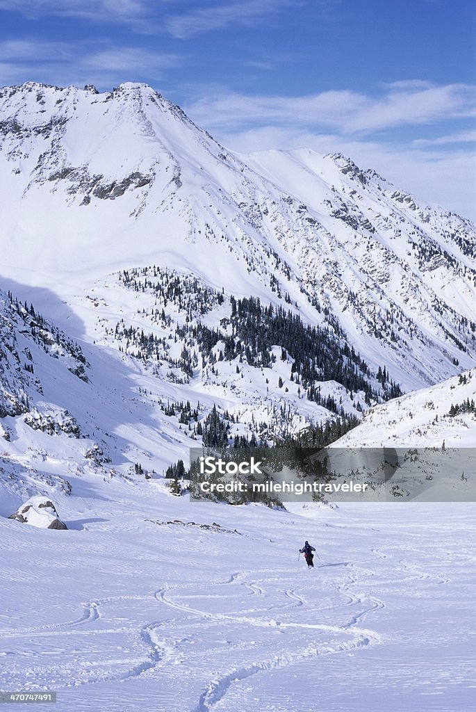 Telemark esquiador divide transforma em Montanhas Elk Colorado - Royalty-free Ao Ar Livre Foto de stock