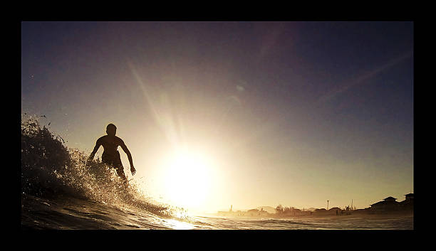 surf in itauna - wavelet foto e immagini stock