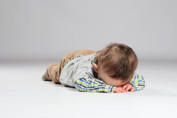 young boy 幼児 - oversleep ストックフォトと画像