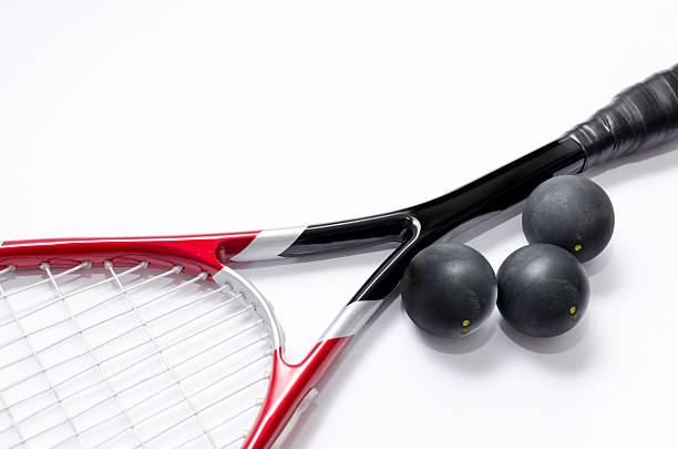 raquette de squash - tennis racket ball isolated photos et images de collection