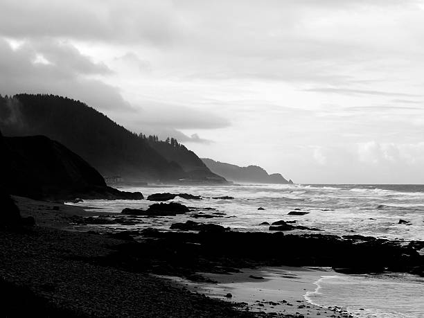 istock Oregon State Coast in Black and White, Cove 470773224