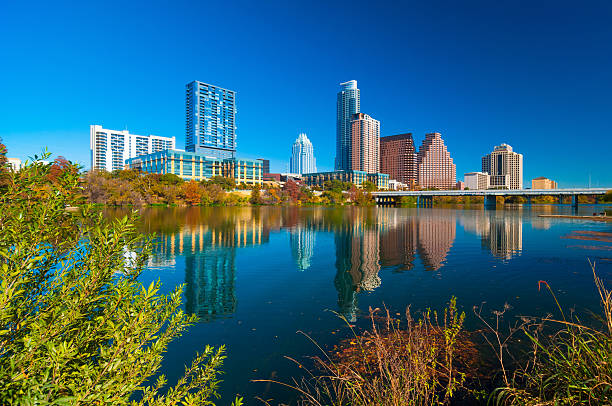 istock Austin skyline and lake in Autumn 470784903