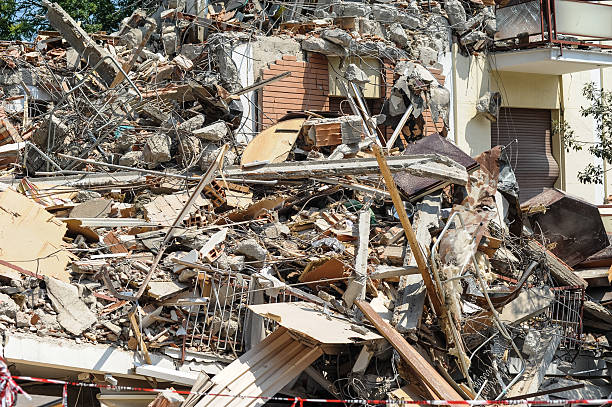 istock The concrete ruins from an earthquake in Italy 470796175