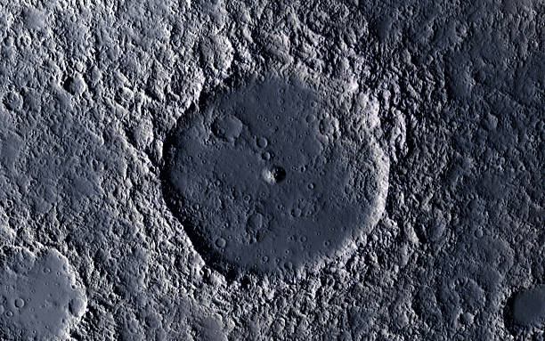 superficie lunar - cráter fotografías e imágenes de stock