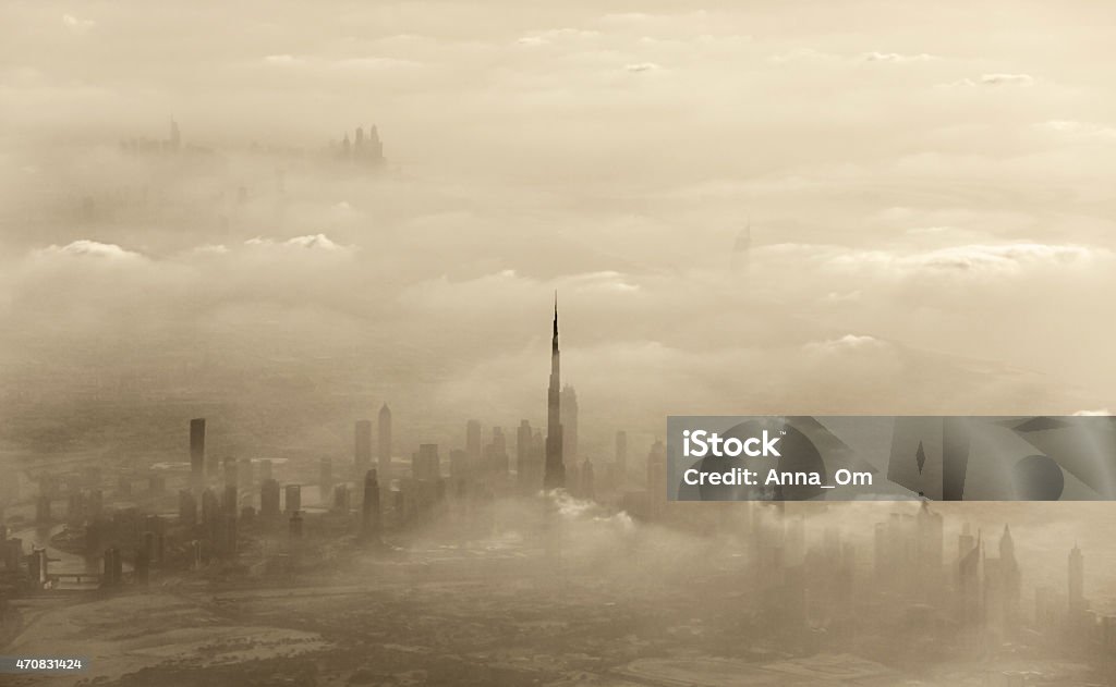 Sand storm in Dubai Dramatic sand storm in Dubai, UAE, luxury resort, beautiful city covered with dust, windy weather in desert Dust Storm Stock Photo