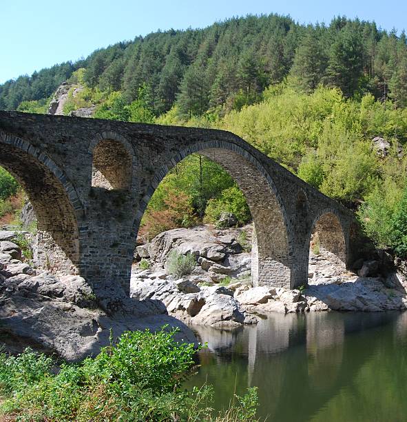 antico ponte delle diavolo-bulgarie - civilta photos et images de collection