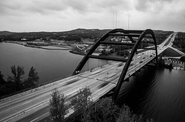istock Monochrome Pennybacker Bridge 360 Bridge Motion Cars 470848702