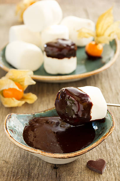 istock marshmallow with shkoladnym sauce. 470900483