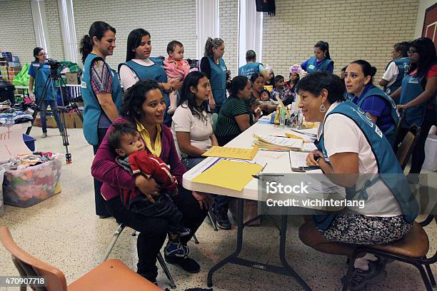 Central American Refugees South Texas Summer 2014 Stock Photo - Download Image Now