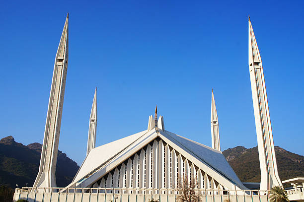 istock Shah Faisal Mosque on sunny day with Clear Blue sky 470918142