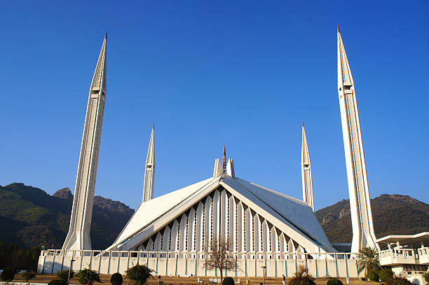 istock Shah Faisal Mosque on sunny day with Clear Blue sky 470918626
