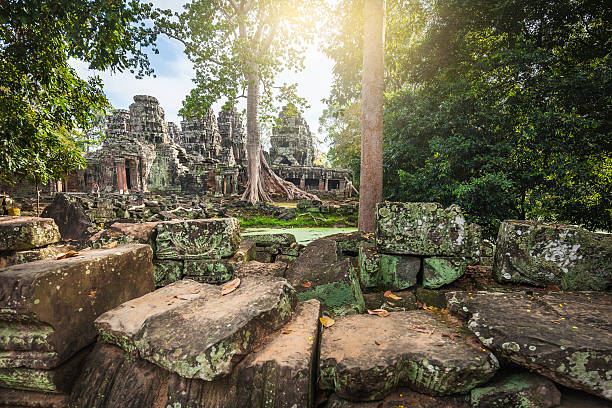 angkor wat, kambodża - bayon phrom zdjęcia i obrazy z banku zdjęć