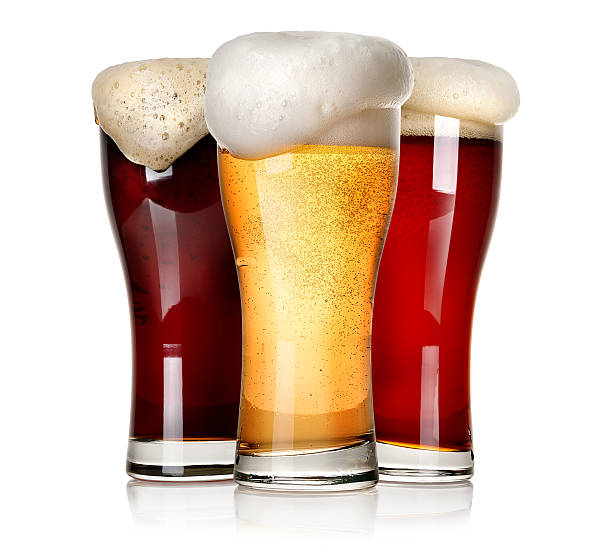 tres cervezas aislado - beer beer glass isolated glass fotografías e imágenes de stock