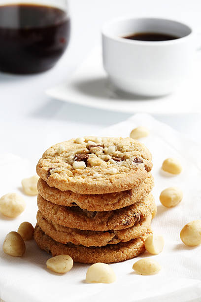 istock the chocolate chip and macadamia cookies on dish set 470963468