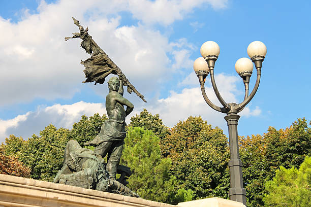 istock Monument to August 8, 1848 in Bologna, Italy 470970416