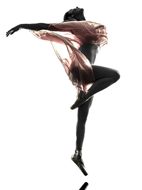 mulher bailarina de ballet dança silhueta de sabrina - modern dancing imagens e fotografias de stock