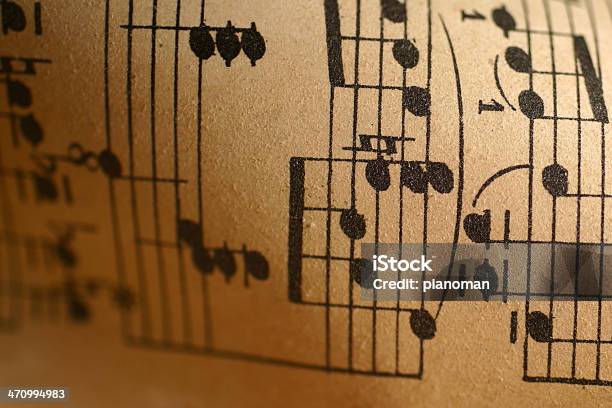 Hoja De Partitura Primer Plano Foto de stock y más banco de imágenes de Arte cultura y espectáculos - Arte cultura y espectáculos, Beige, Blanco - Color