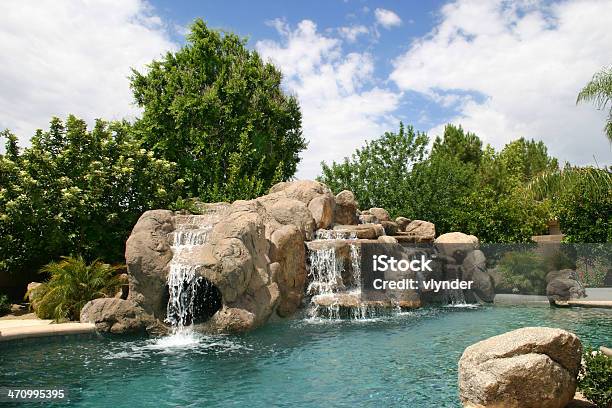 Photo libre de droit de Ultimate La Piscine banque d'images et plus d'images libres de droit de Eau - Eau, Horizontal, Jardin de la maison