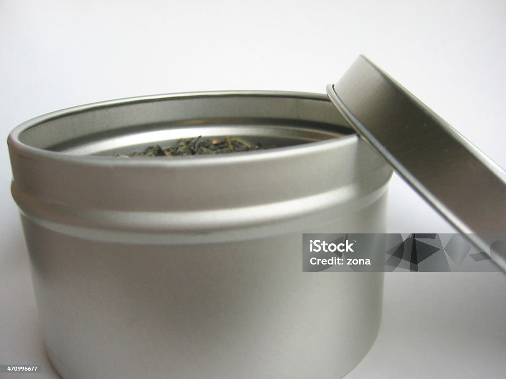 Зеленый чай из tin - Стоковые фото Альтернативная медицина роялти-фри